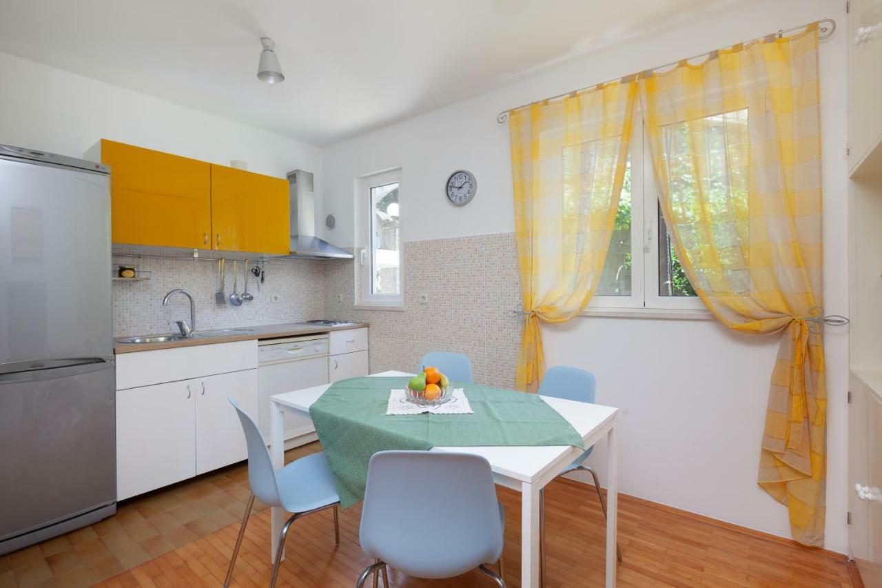 Apartmani "Miso" Podgora Esterno foto