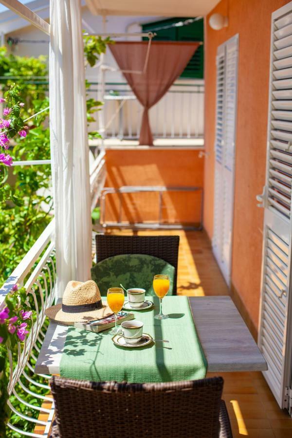 Apartmani "Miso" Podgora Esterno foto