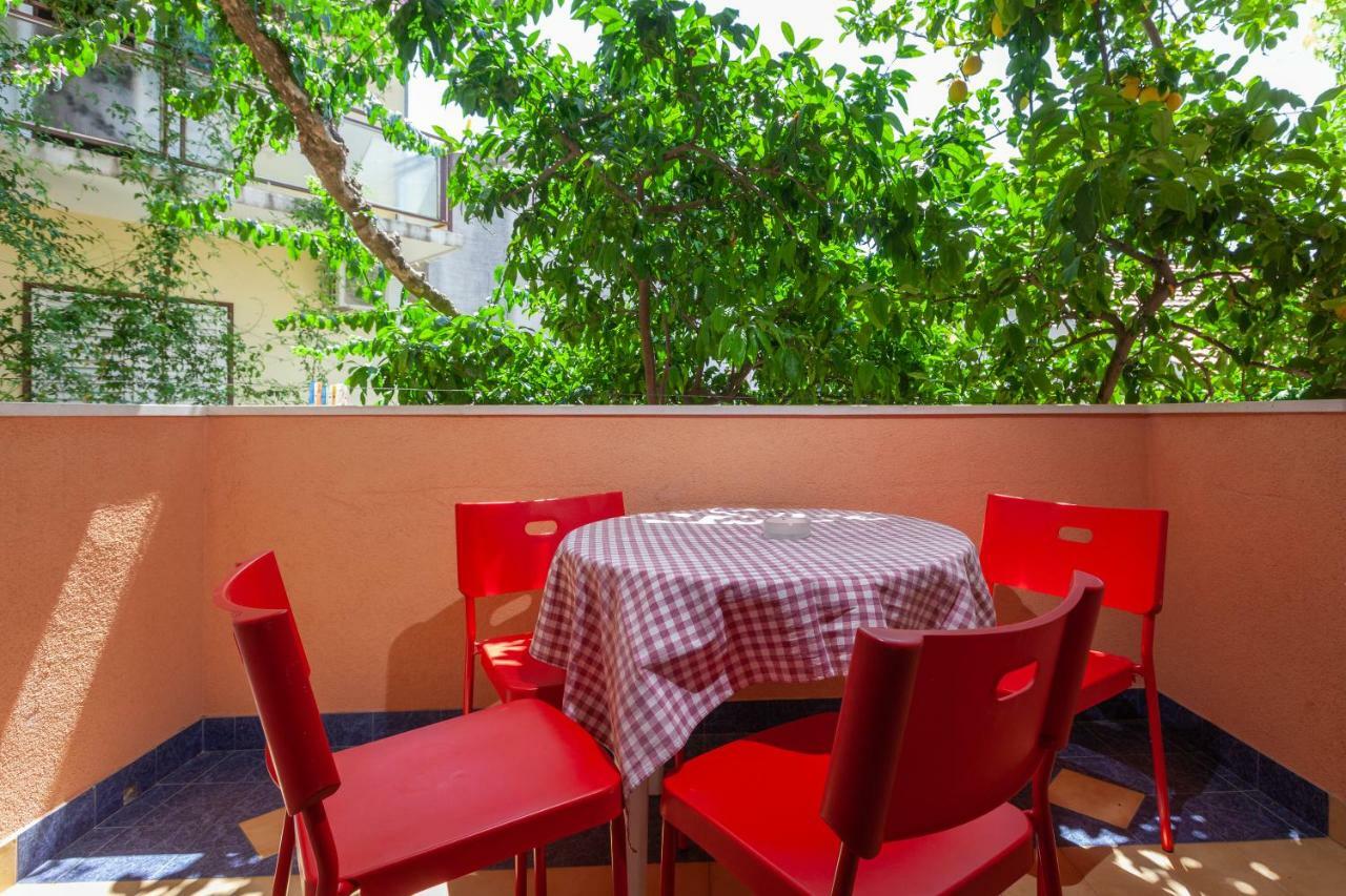 Apartmani "Miso" Podgora Esterno foto