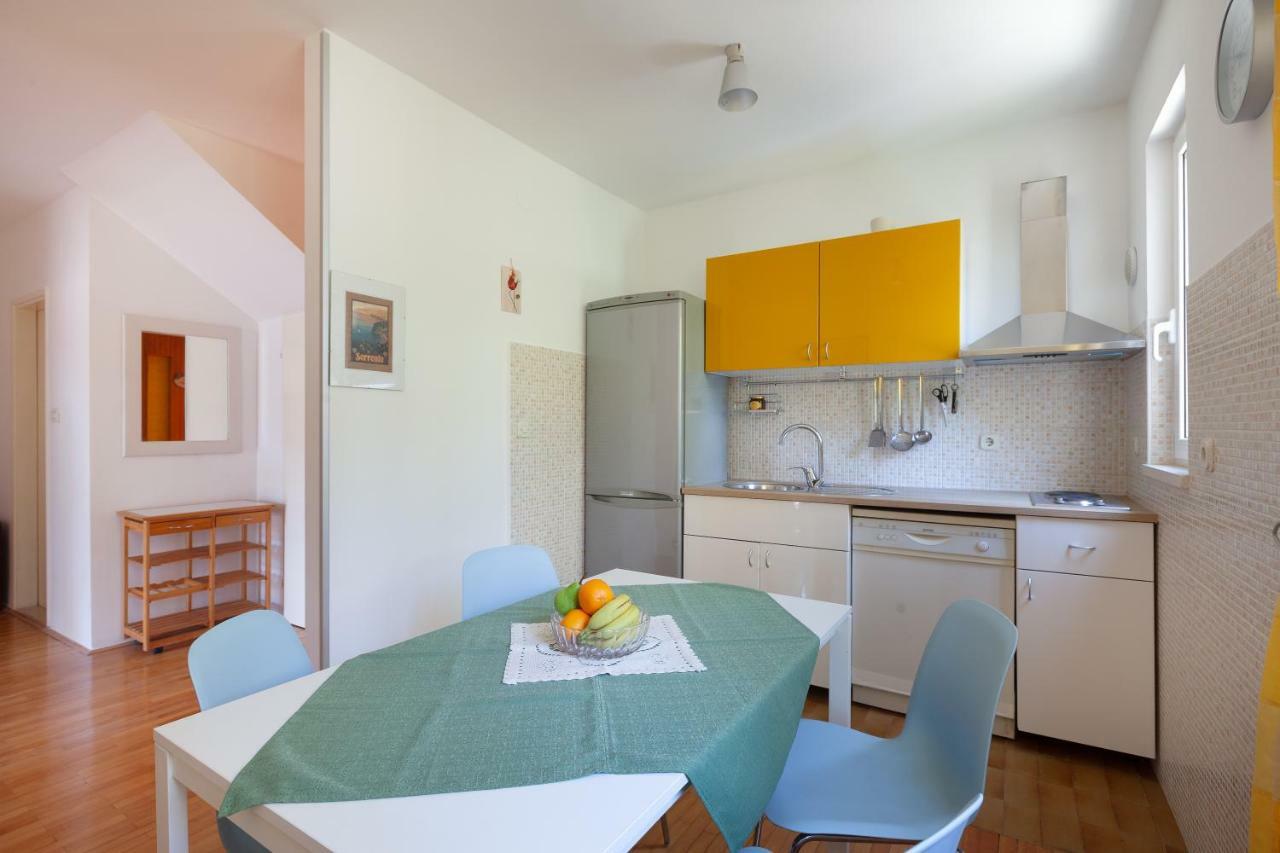 Apartmani "Miso" Podgora Esterno foto